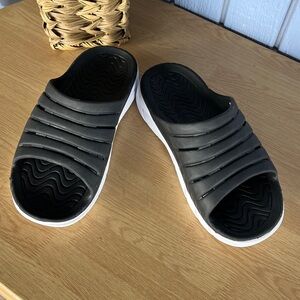 Avia Women’s  Slip On Athletic Recovery high arch support Hightail Slides Sz 10